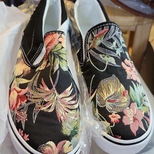 Source Unknown Black Floral Canvas Sneakers
